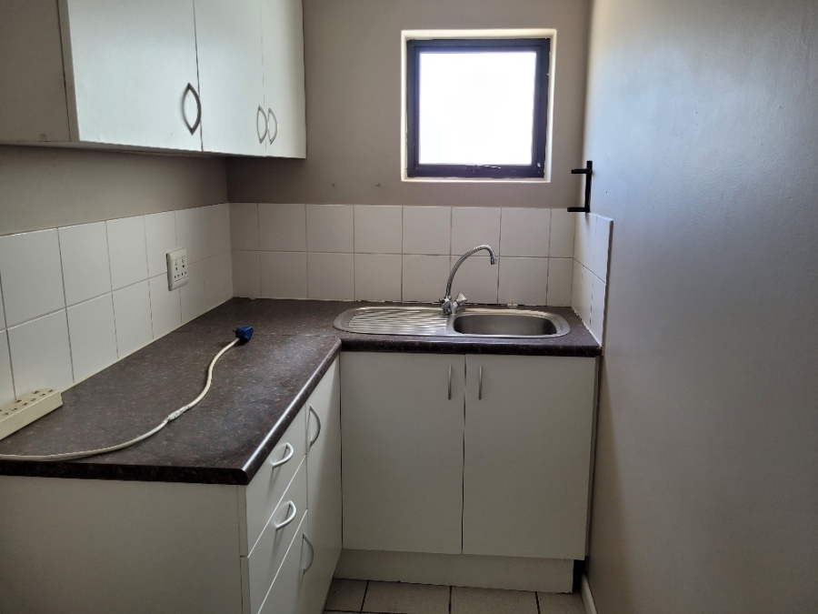 To Let commercial Property for Rent in Montague Gardens Western Cape